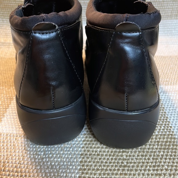 Easy Spirit Women’s Zip Bootie, good pre-owned condition - Picture 5 of 5